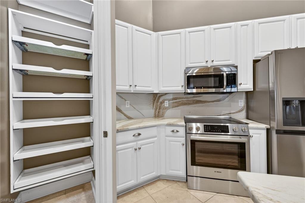 WATER'S EDGE - Residential