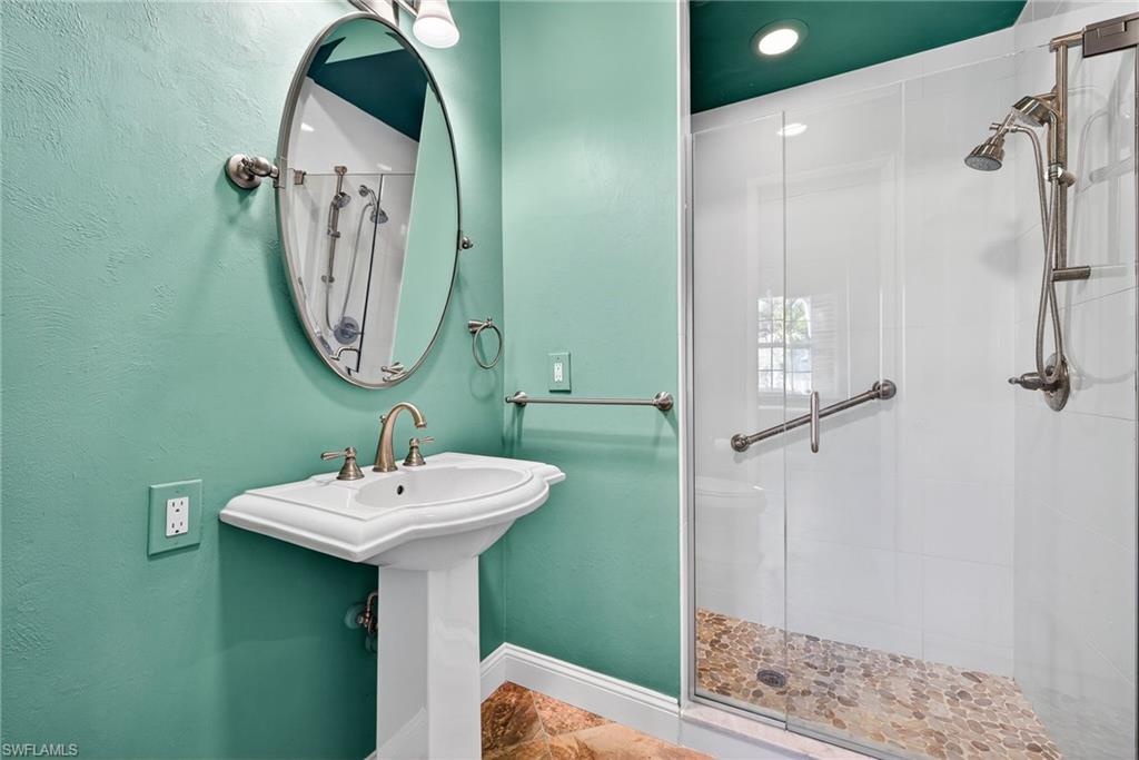 WATER'S EDGE - Residential