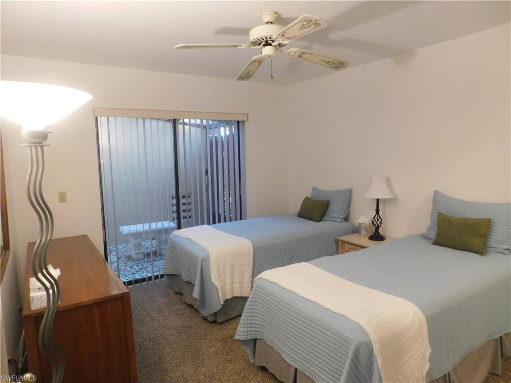 ADMIRALTY YACHT & RACQUET CLUB - Residential