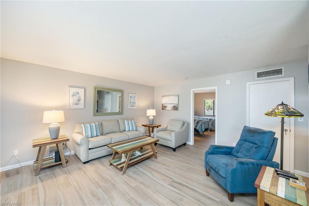 RIVERSIDE CLUB - Residential