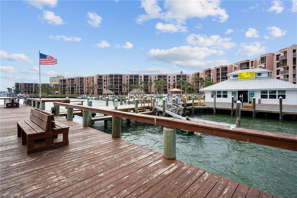 RIVERSIDE CLUB - Residential