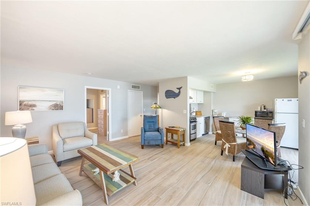 RIVERSIDE CLUB - Residential