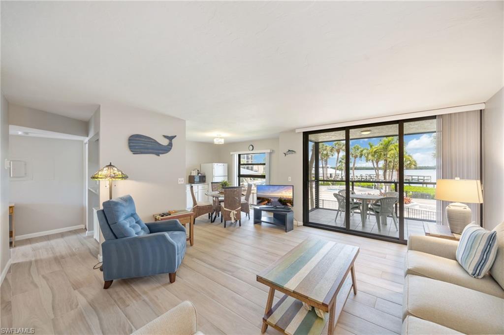 RIVERSIDE CLUB - Residential