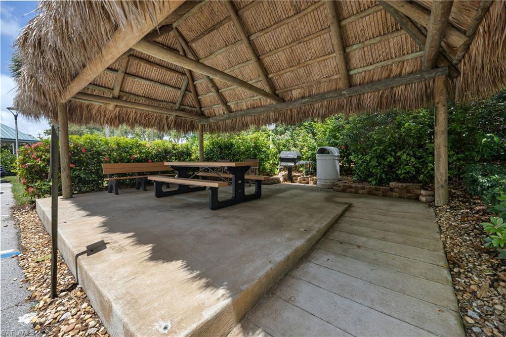 RIVERSIDE CLUB - Residential