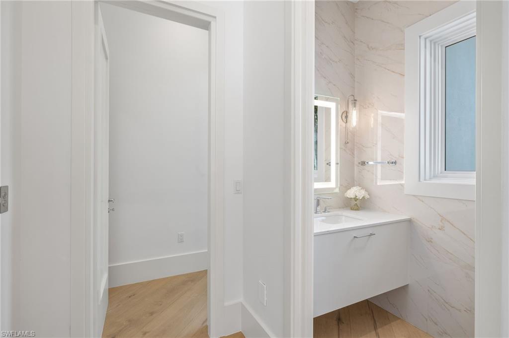 ROYAL HARBOR - Residential