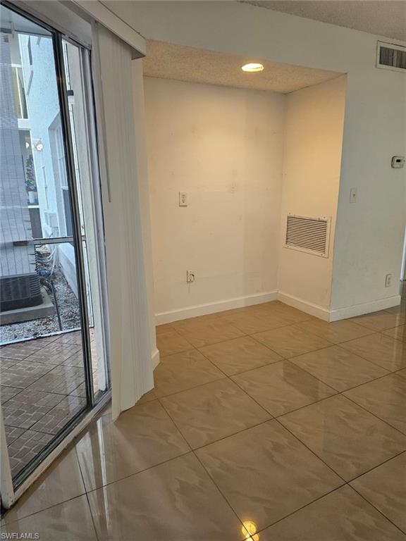 GRANADA LAKES - Residential Lease