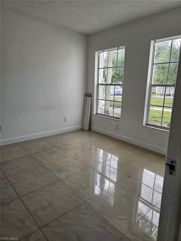 GRANADA LAKES - Residential Lease