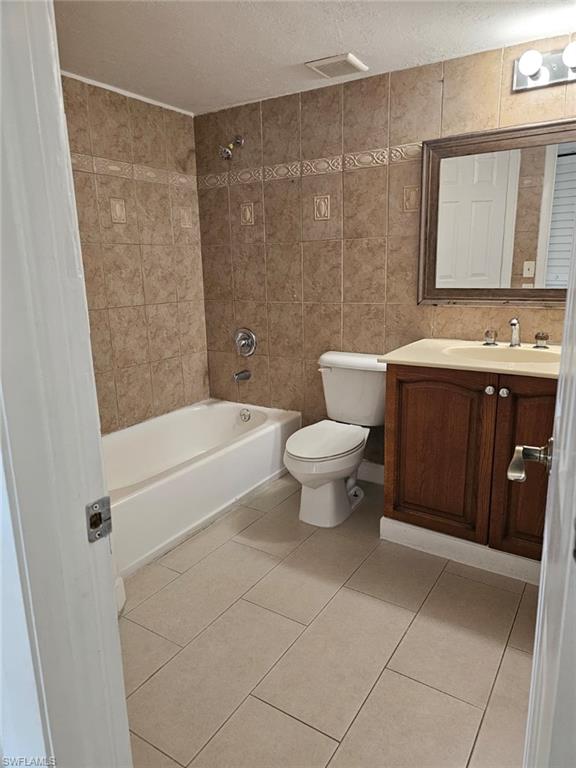 GRANADA LAKES - Residential Lease