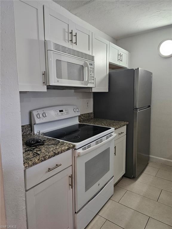 GRANADA LAKES - Residential Lease