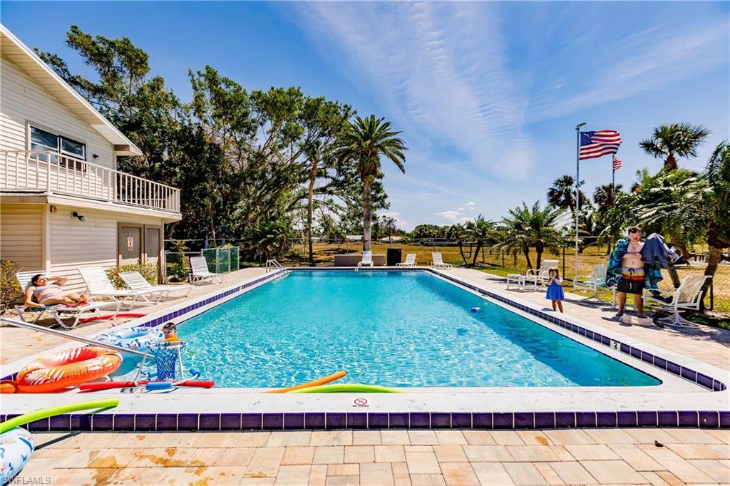 LOCHMOOR ON THE GREEN CONDO - Residential