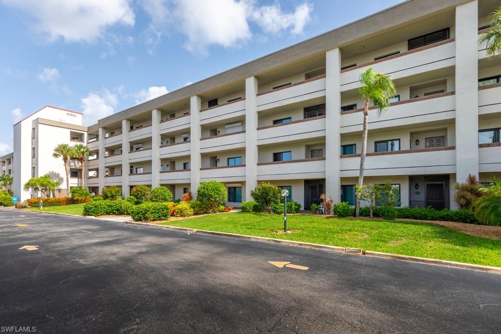 SEVEN LAKES - Residential