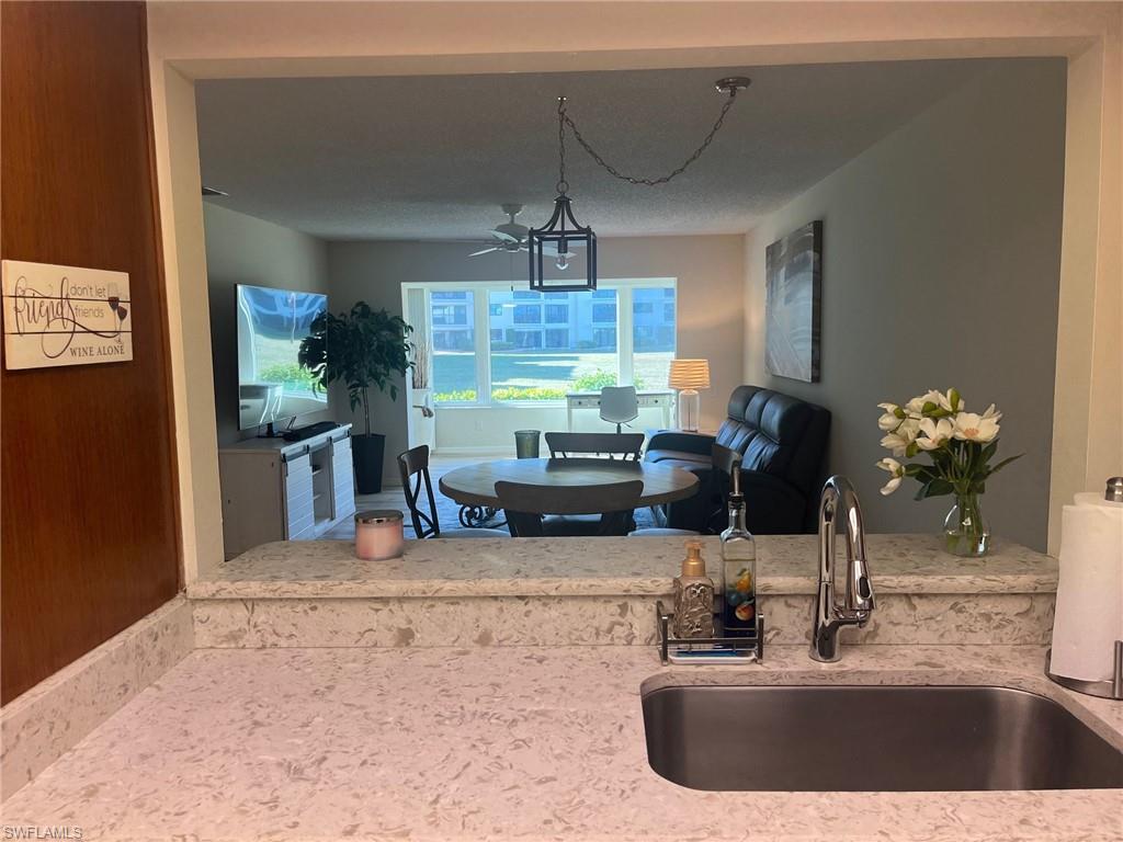 SEVEN LAKES - Residential