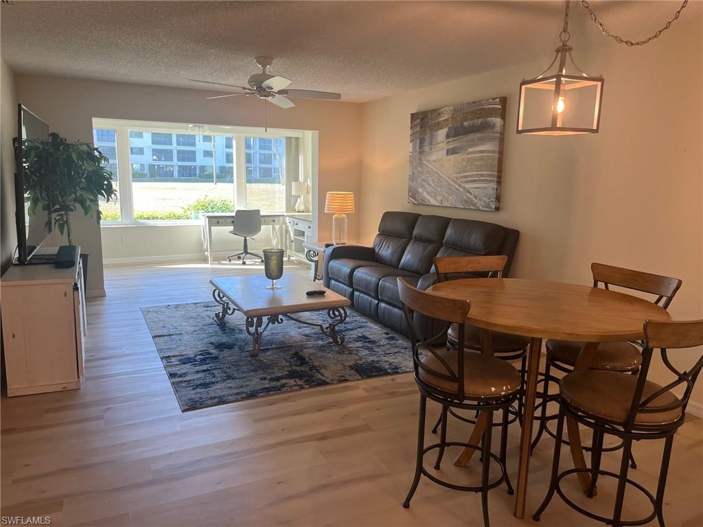 SEVEN LAKES - Residential