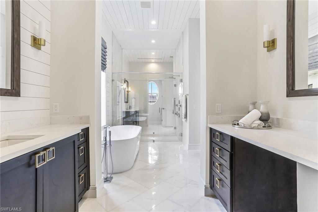 ROYAL HARBOR - Residential