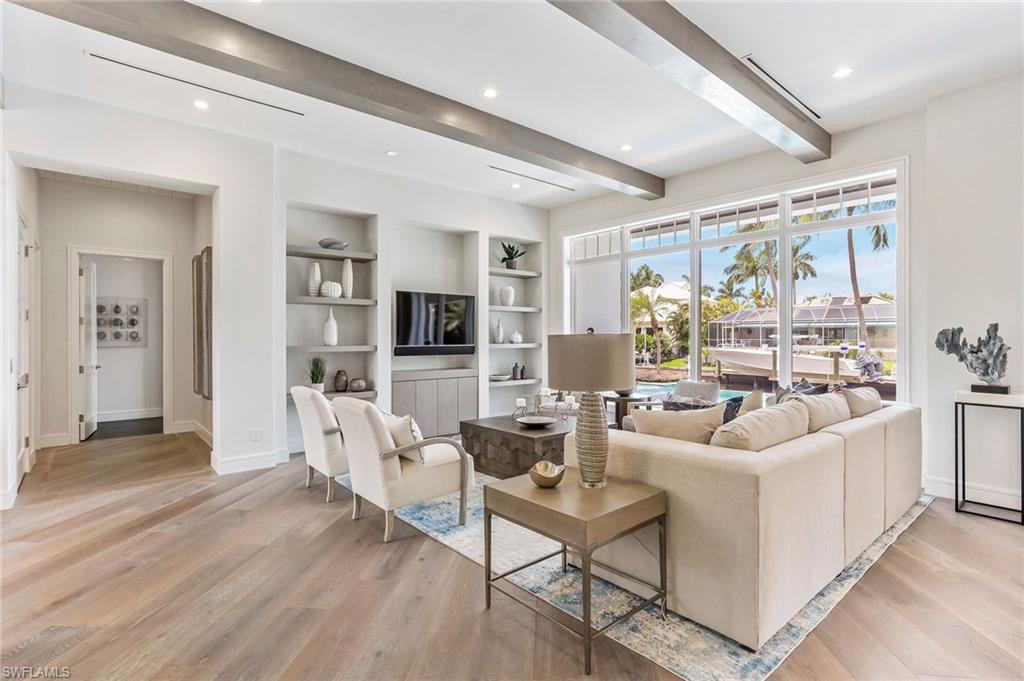 ROYAL HARBOR - Residential