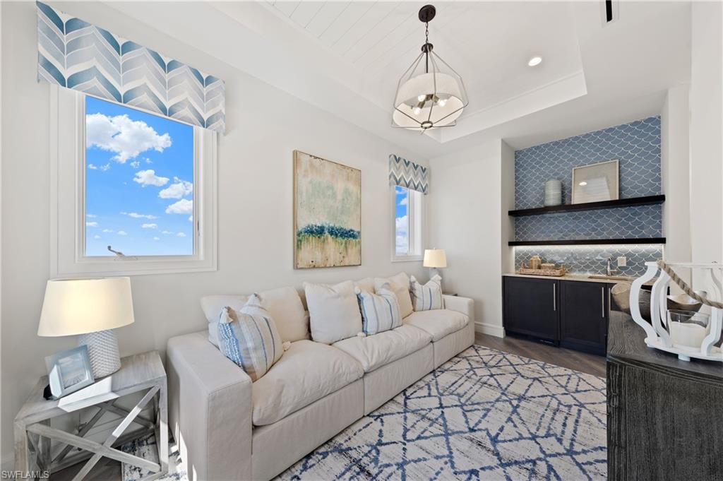 ROYAL HARBOR - Residential