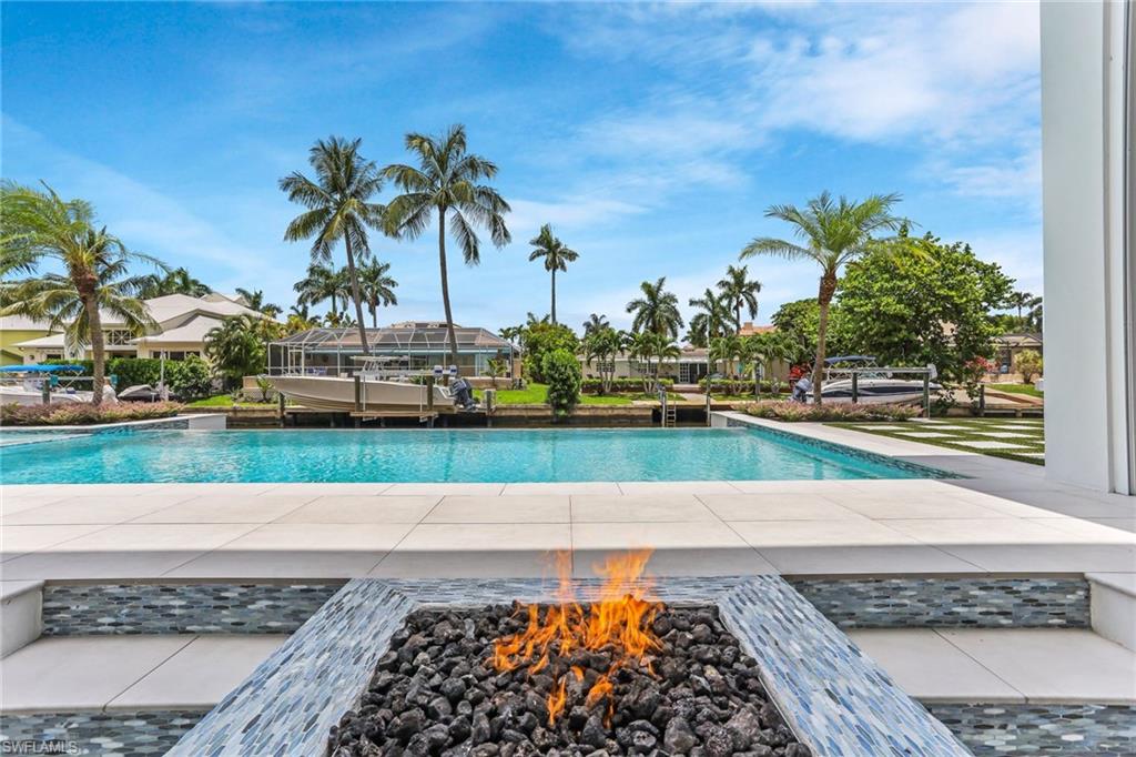 ROYAL HARBOR - Residential