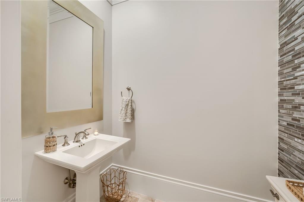 TRADITIONS - Residential