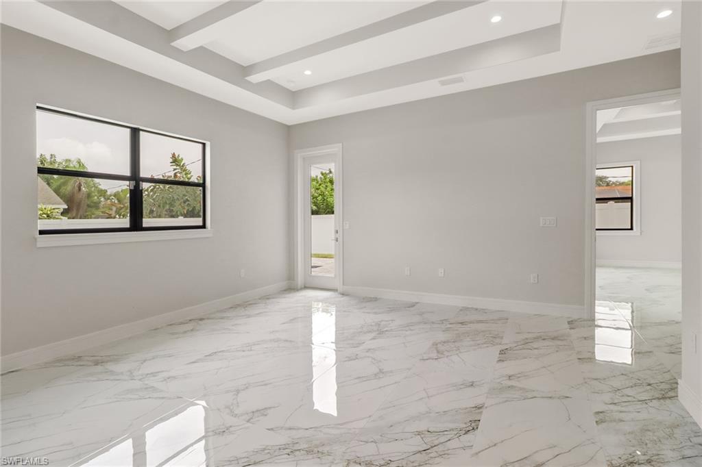 NAPLES PARK - Residential