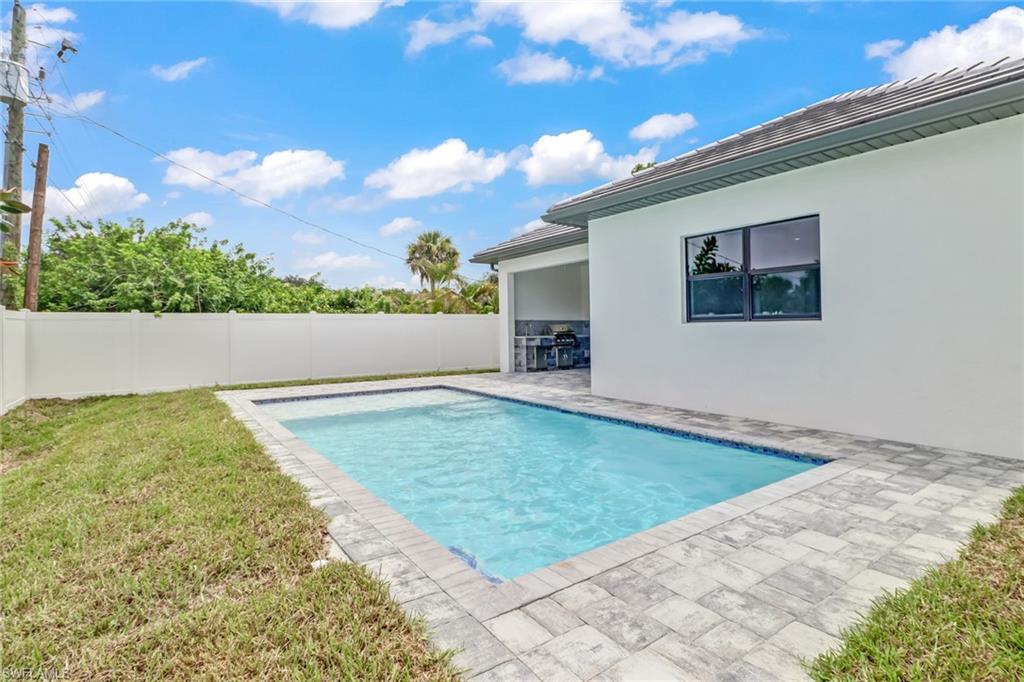 NAPLES PARK - Residential