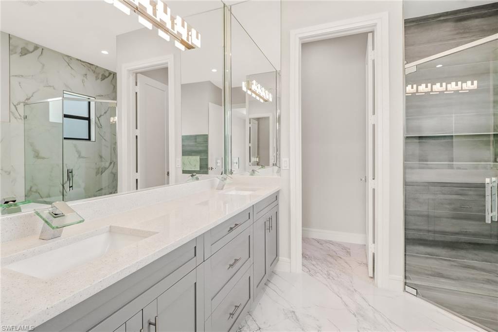 NAPLES PARK - Residential