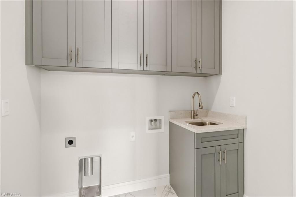 NAPLES PARK - Residential