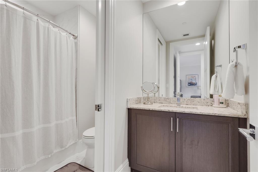 NAPLES SQUARE - Residential