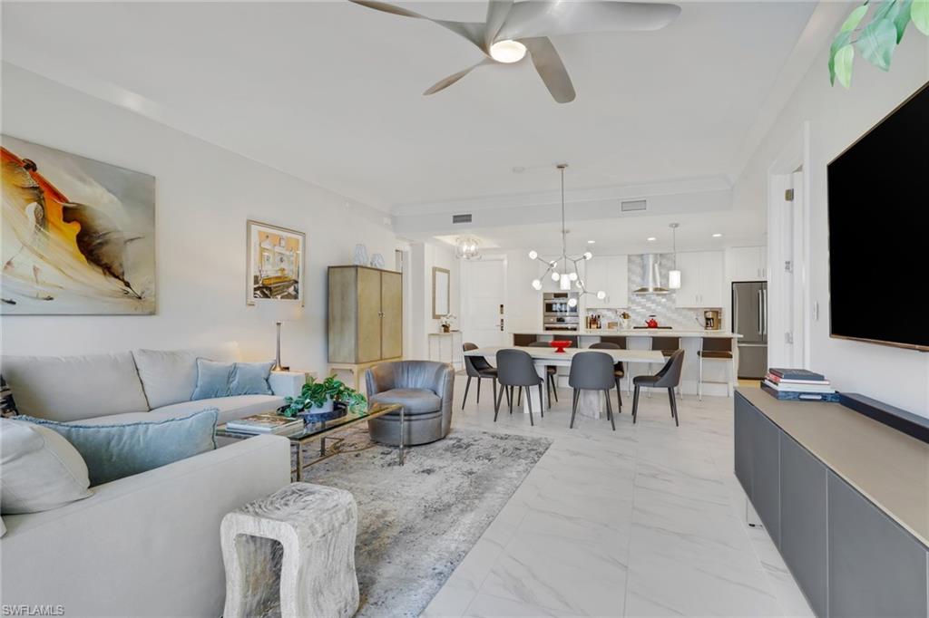 NAPLES SQUARE - Residential