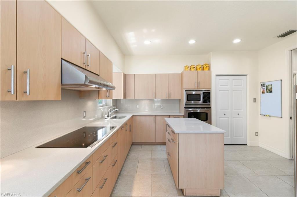 YACHT HARBOUR COVE - Residential
