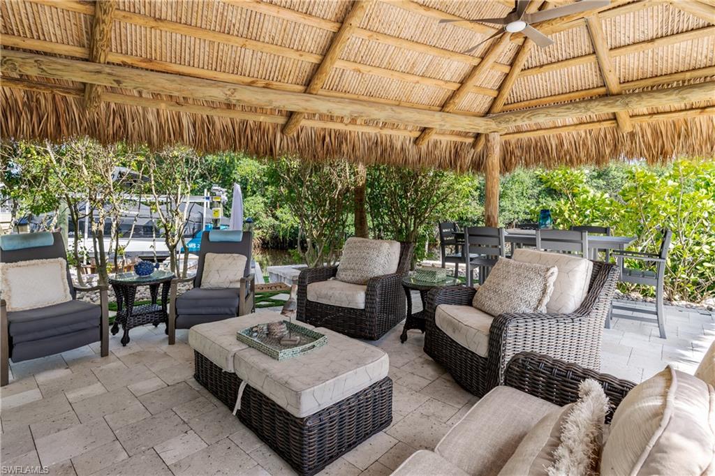 NAPLES MOTORCOACH RESORT - Land