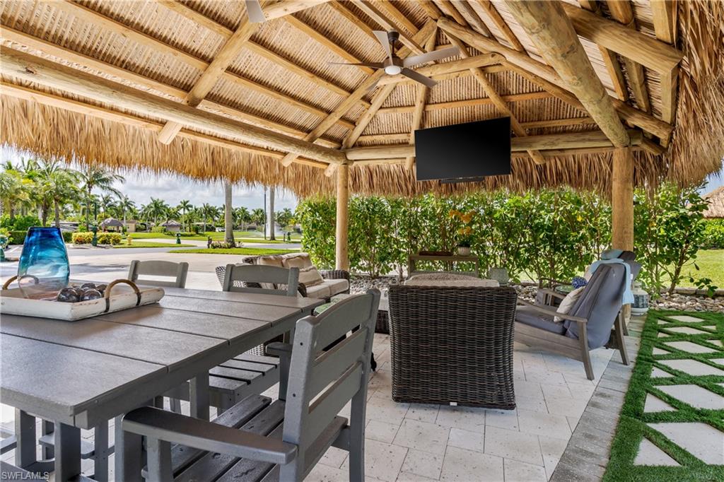 NAPLES MOTORCOACH RESORT - Land