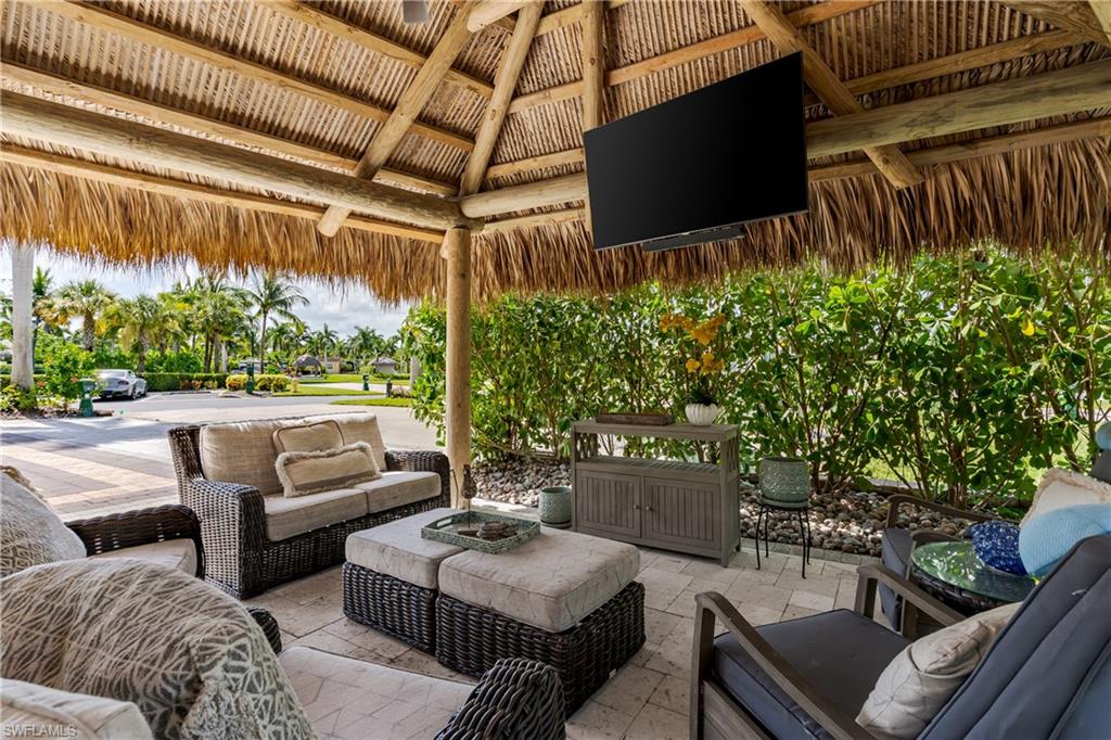 NAPLES MOTORCOACH RESORT - Land