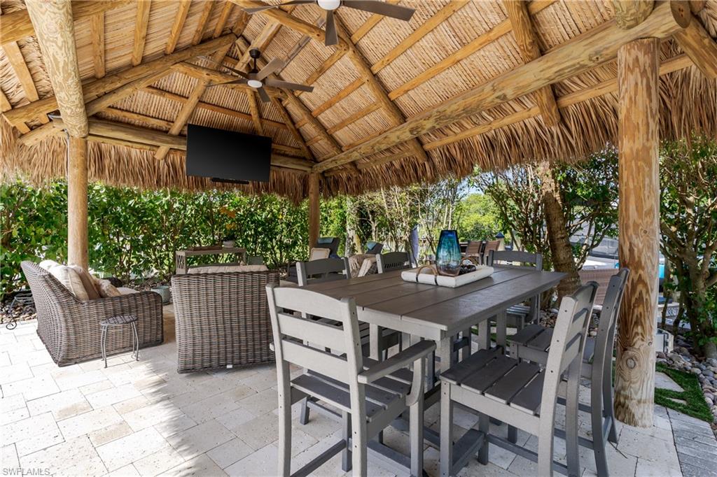 NAPLES MOTORCOACH RESORT - Land