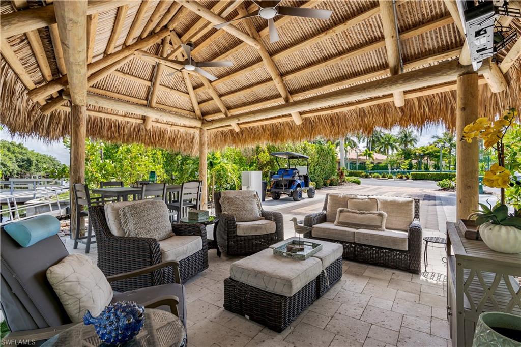 NAPLES MOTORCOACH RESORT - Land