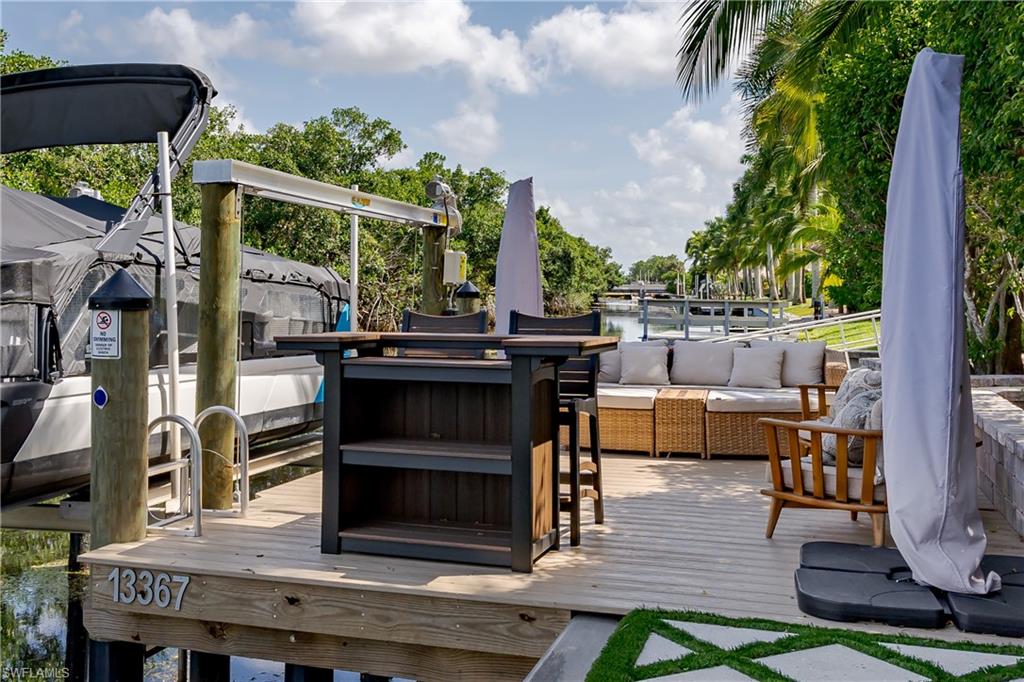 NAPLES MOTORCOACH RESORT - Land