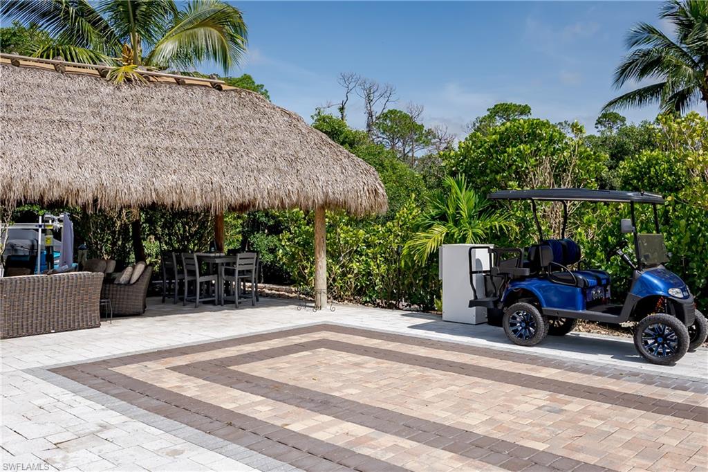 NAPLES MOTORCOACH RESORT - Land