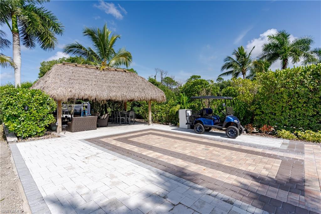 NAPLES MOTORCOACH RESORT - Land