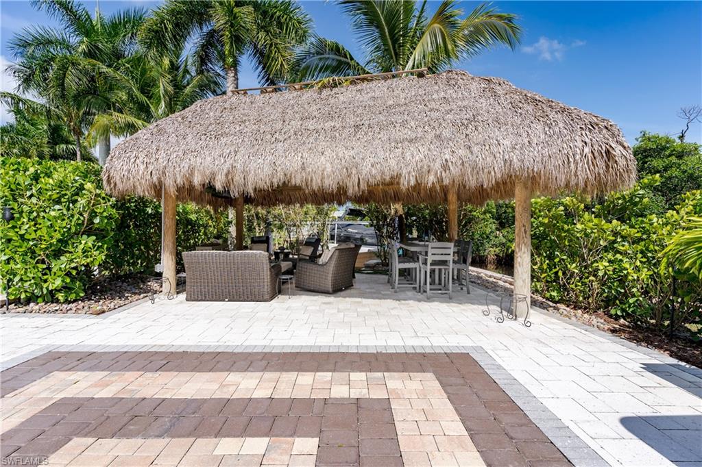 NAPLES MOTORCOACH RESORT - Land