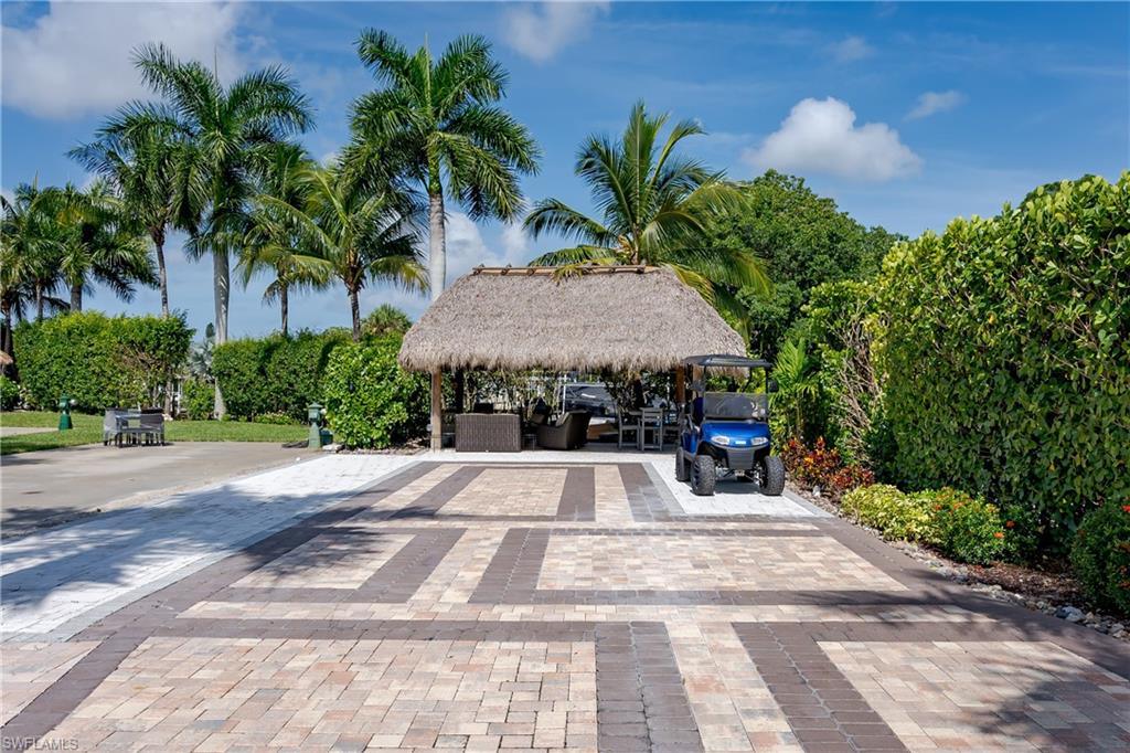 NAPLES MOTORCOACH RESORT - Land