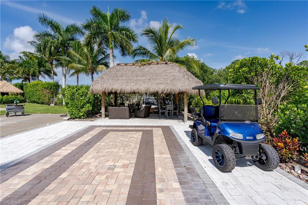 NAPLES MOTORCOACH RESORT - Land