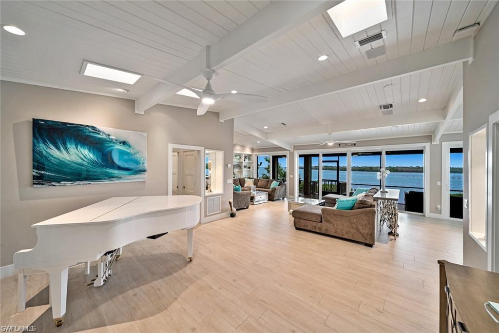 METES AND BOUNDS - Residential