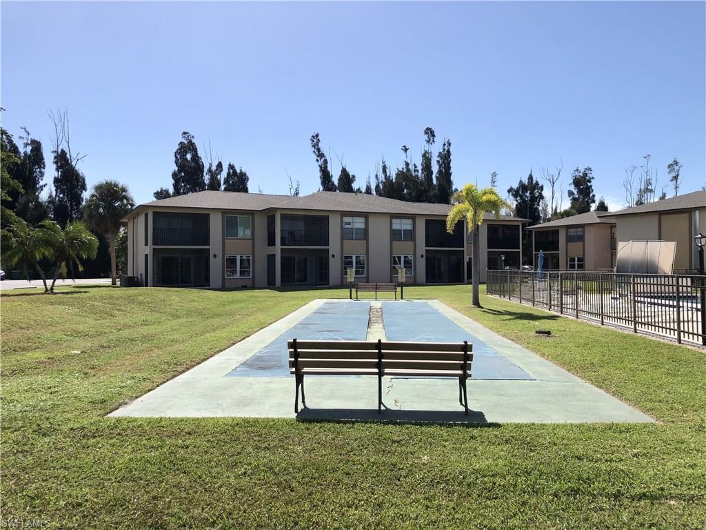 DAVIS WOODS CONDOMINIUM - Residential