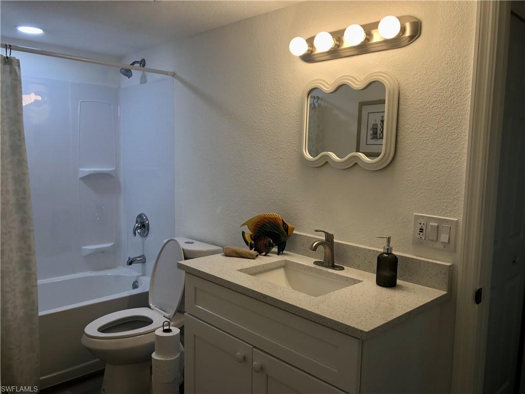 DAVIS WOODS CONDOMINIUM - Residential