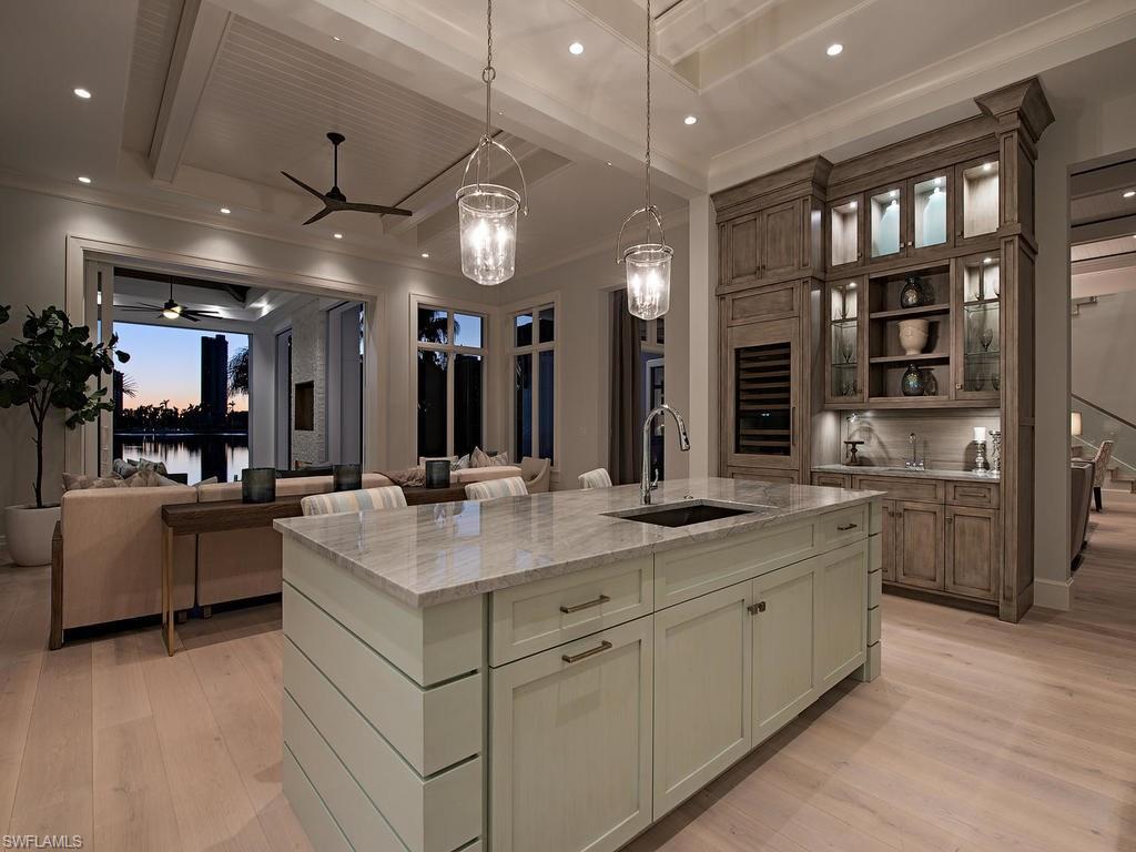 PARK SHORE - Residential