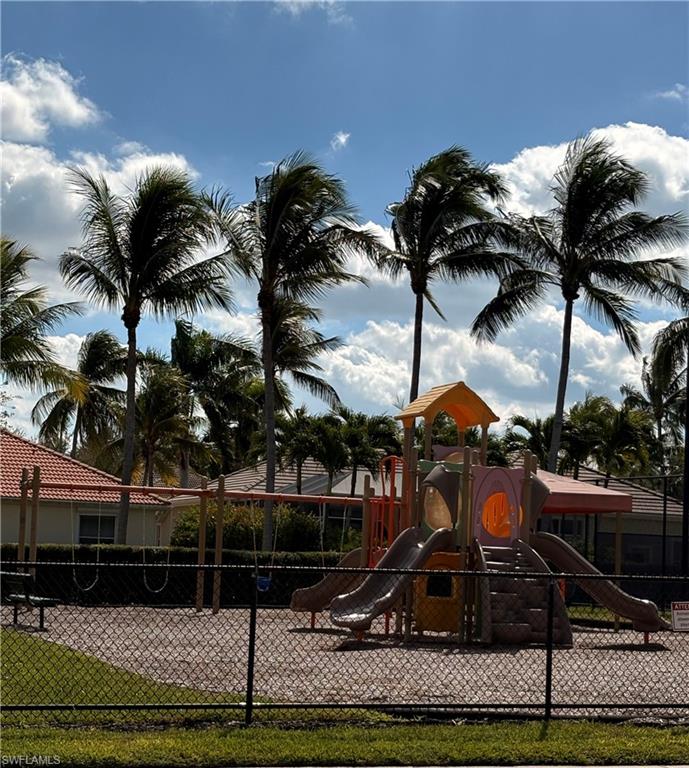 REFLECTION LAKES - Residential