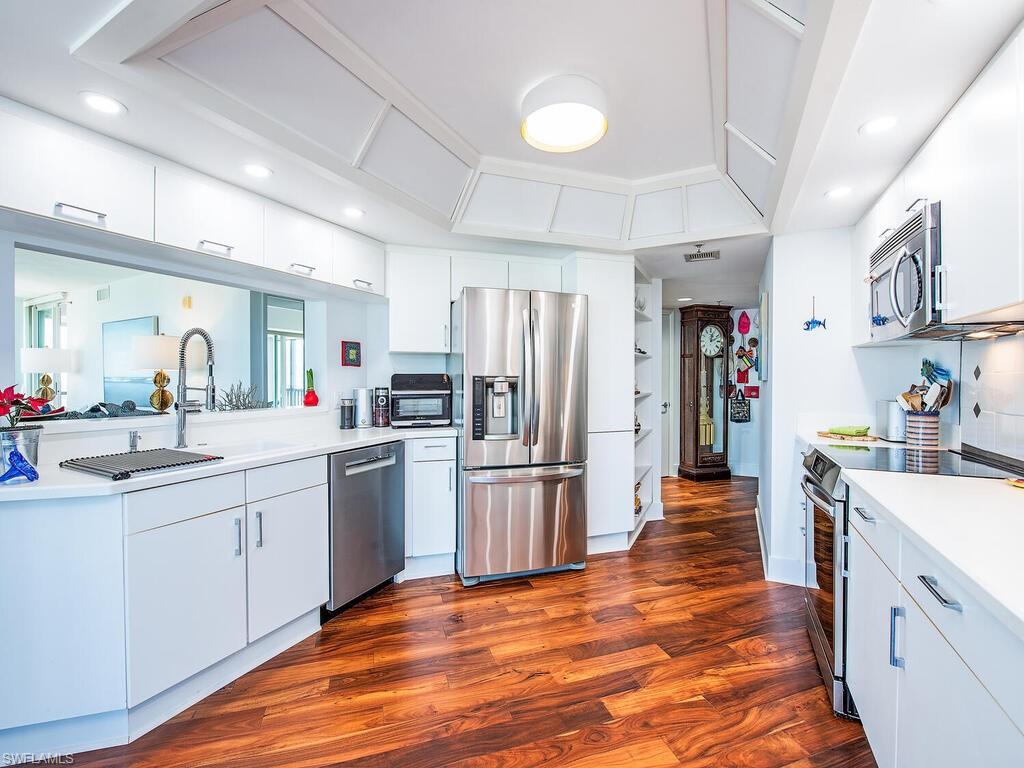 VISTAS AT PARK SHORE - Residential