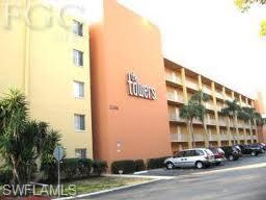 This beautiful space is in a sweet spot, quiet with courtyard and pool views from the bedrooms and balcony. 316 is a fully updated 2 bed, 2 bath unit that is tiled throughout, has an open floor plan, tub, 2 showers, walk in closet for the master, and nice finishes. The open kitchen, recessed lighting, ceiling fans, and lush tropical courtyard views make this a dream. It has large closets throughout and the second bedroom can easily be used as an office. Close to shopping, restaurants, night life.
WHAT I LOVE ABOUT THE HOME The views of palms trees and flowering trees from all windows are beautiful