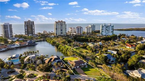 319 Pirates Bight NAPLES FL 34103