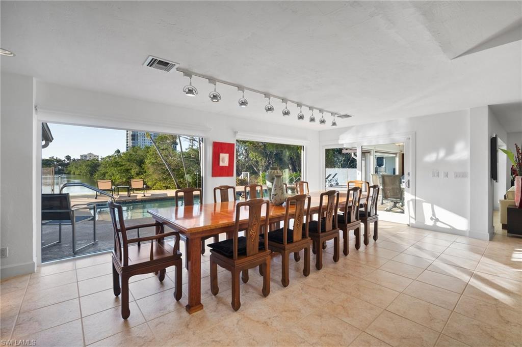 PARK SHORE - Residential