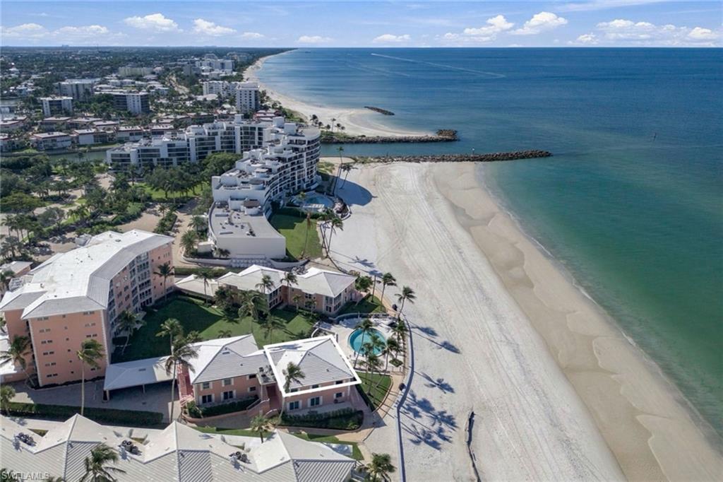 2401 Gulf Shore BLVD N 8
